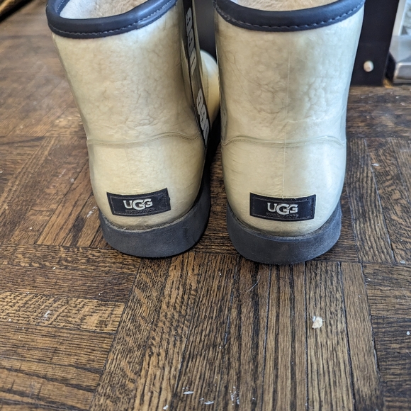 UGG Classic Clear Mini BootsWhite Size 10 NO INSOLE - Picture 5 of 6